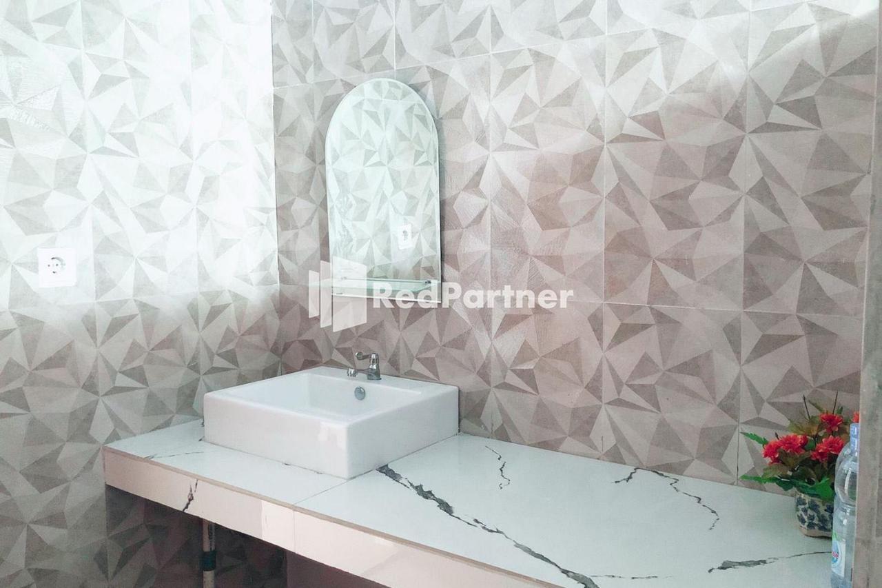 Wisma Suci Syariah Polewali Mandar Mitra Reddoorz Matakali 外观 照片